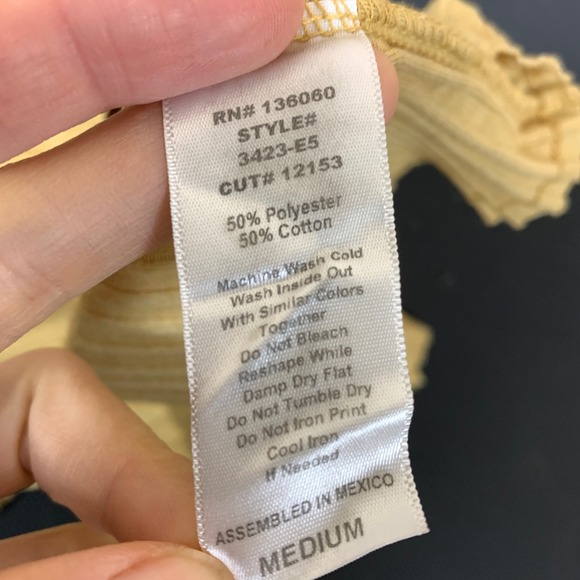 Project Social T Top Womens Medium Yellow Ribbed V-Neck Short Sleeve Tee Y2K - Picture 5 of 6